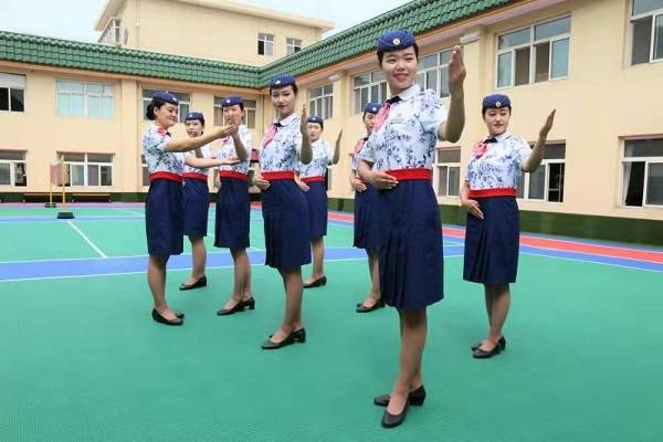青春綻放迎全運，禮儀服務展風采——西安客運段服務禮儀大練兵紀實